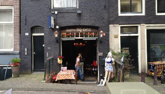 Bistro Bij Ons Amsterdam, restaurant canal accessible Jordaan